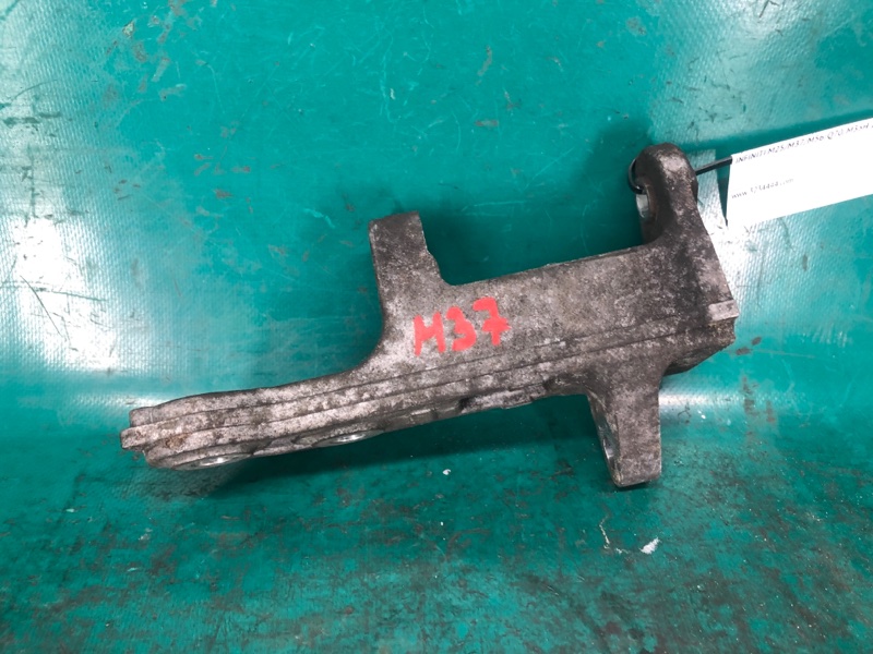 Кронштейн насоса ГУР M25/M37/M56/Q70/M35H 10-16 2010 Седан 3.7 VQ37VHR