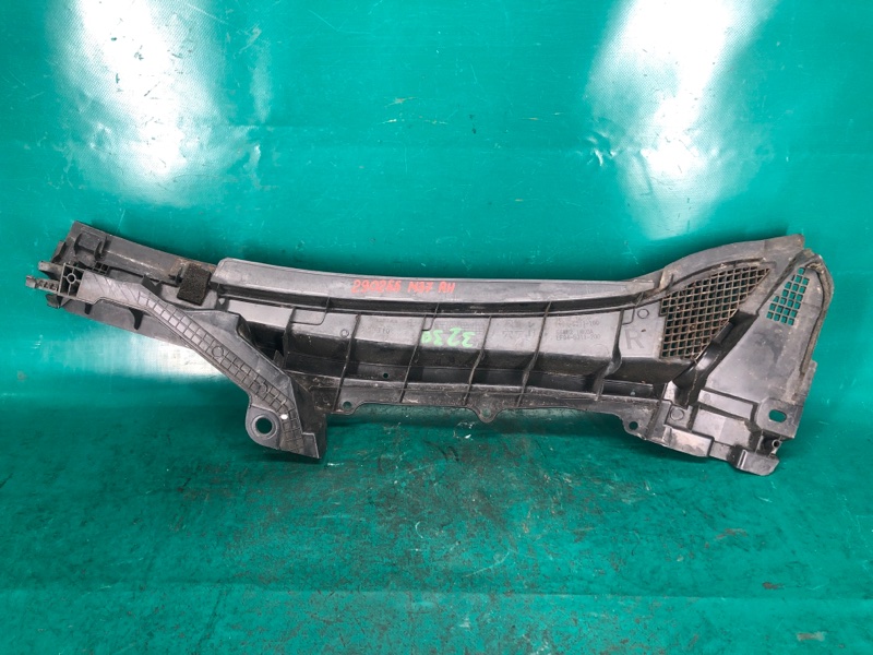 Пластик под лобовое стекло / Жабо правый M25/M37/M56/Q70/M35H 10-16 2010 Седан 3.7 VQ37VHR