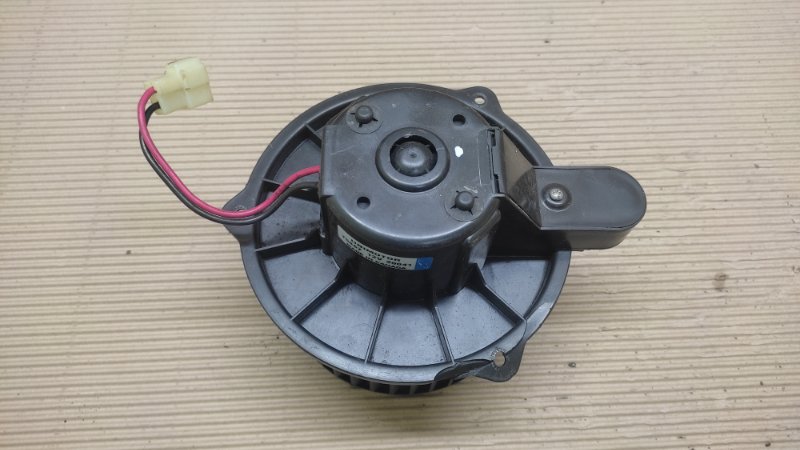 Моторчик печки HYUNDAI ELANTRA HD 06-11 97113-2H000 Б/У