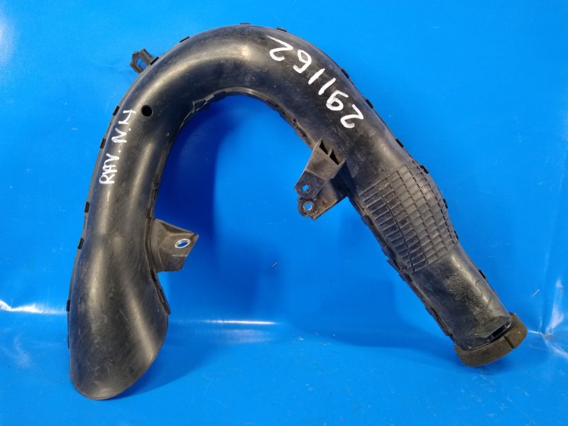 Патрубок воздушного фильтра LEXUS NX 14-21 1775136080 Б/У