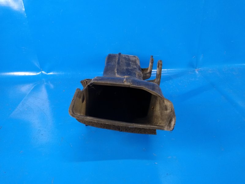 Воздухозаборник правый LEXUS GS350 GS300 05-11 Воздухозаборник правый LEXUS GS350 GS300 05-11