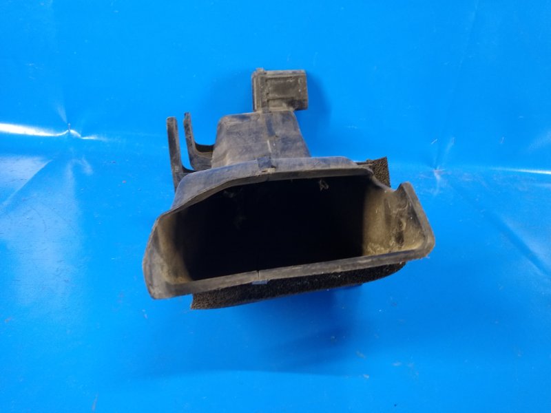 Воздухозаборник левый LEXUS GS350 GS300 05-11 Воздухозаборник левый LEXUS GS350 GS300 05-11