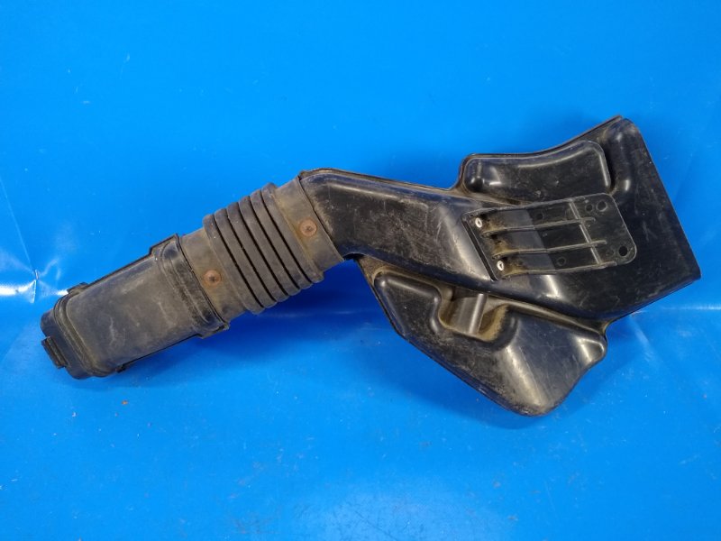 Резонатор воздушного фильтра ASX / OUTLANDER SPORT 10-21