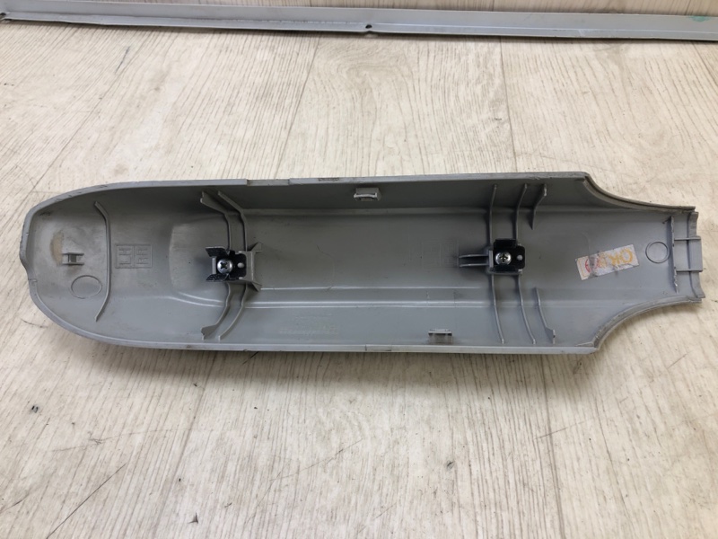 Заглушка рейлинга задняя левая SORENTO XM 09-14 2012 XM 2.4 G4KJ