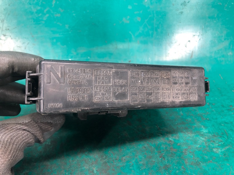 Блок предохранителей моторный отсек M25/M37/M56/Q70/M35H 10-16 2010 Седан 3.7 VQ37VHR