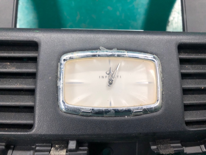 Дефлектор воздушный INFINITI M25/M37/M56/Q70/M35H 10-16 Седан 3.7 VQ37VHR