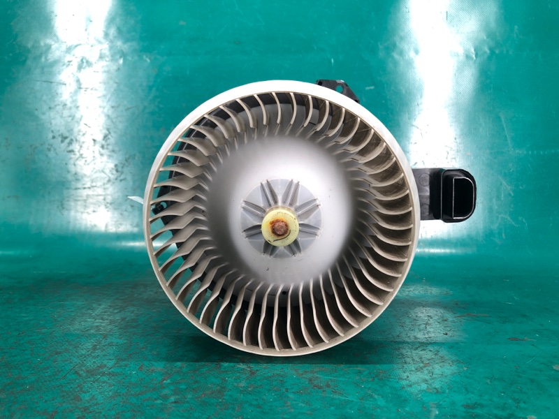 Моторчик печки INFINITI M25/M37/M56/Q70/M35H 10-16 Седан 3.7 VQ37VHR