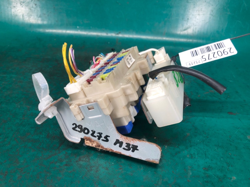 Блок предохранителей салон M25/M37/M56/Q70/M35H 10-16 2010 Седан 3.7 VQ37VHR Блок предохранителей салон M25/M37/M56/Q70/M35H 10-16 2010 Седан 3.7 VQ37VHR