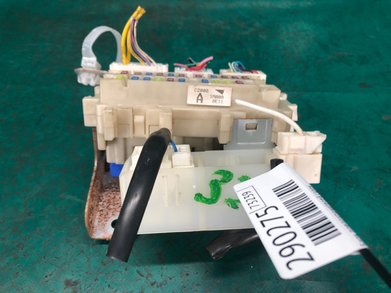 Блок предохранителей салон INFINITI M25/M37/M56/Q70/M35H 10-16 Седан 3.7 VQ37VHR Блок предохранителей салон INFINITI M25/M37/M56/Q70/M35H 10-16 Седан 3.7 VQ37VHR