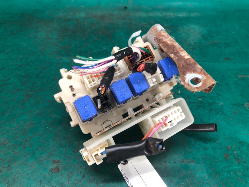 Блок предохранителей салон M25/M37/M56/Q70/M35H 10-16 2010 Седан 3.7 VQ37VHR Блок предохранителей салон M25/M37/M56/Q70/M35H 10-16 2010 Седан 3.7 VQ37VHR