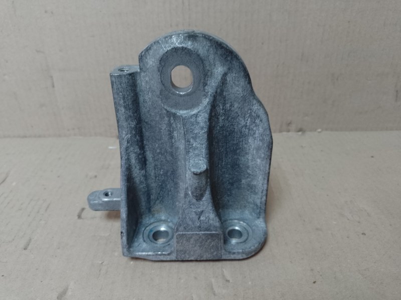 Кронштейн двигателя передний TEANA J32 08-14 J32 2.5 VQ25