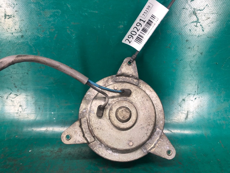 Мотор вентилятора охлаждения левый M25/M37/M56/Q70/M35H 10-16 2010 Седан 3.7 VQ37VHR