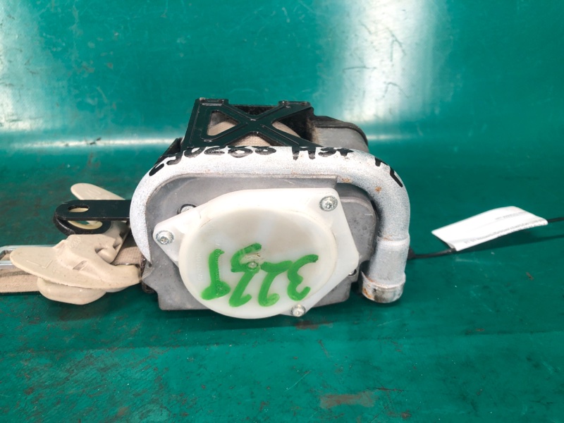 Ремень безопасности левый M25/M37/M56/Q70/M35H 10-16 2010 Седан 3.7 VQ37VHR Ремень безопасности левый M25/M37/M56/Q70/M35H 10-16 2010 Седан 3.7 VQ37VHR