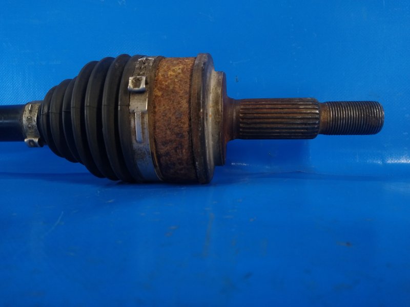 Привод передний правый AURIS 13-18