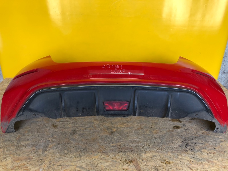 Бампер задний задний LEAF 18-