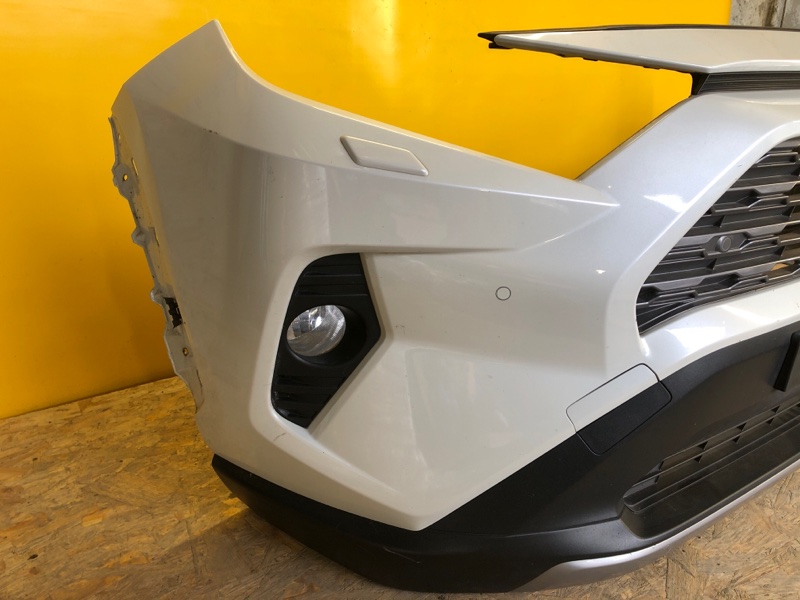 Бампер передний передний TOYOTA RAV4 18- Бампер передний передний TOYOTA RAV4 18-