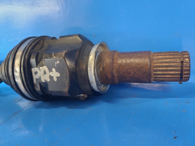 Привод передний правый PRIUS PLUS 11-14 Привод передний правый PRIUS PLUS 11-14