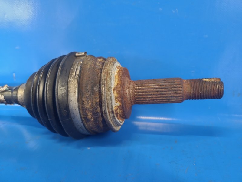 Привод передний левый TOYOTA YARIS 11-20 Привод передний левый TOYOTA YARIS 11-20