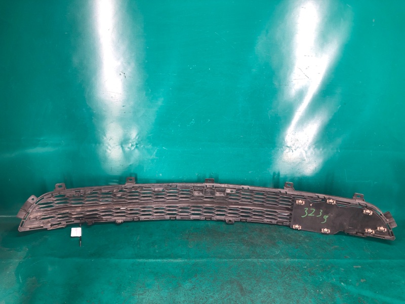 Решетка переднего бампера M25/M37/M56/Q70/M35H 10-16 2010 Седан 3.7 VQ37VHR