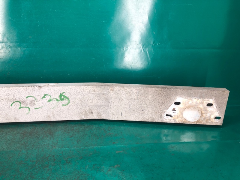 Усилитель заднего бампера M25/M37/M56/Q70/M35H 10-16 2010 Седан 3.7 VQ37VHR