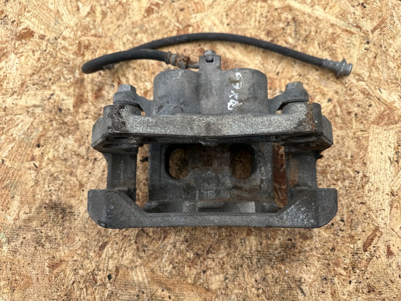 Суппорт тормозной передний правый QX60/JX35 12-20