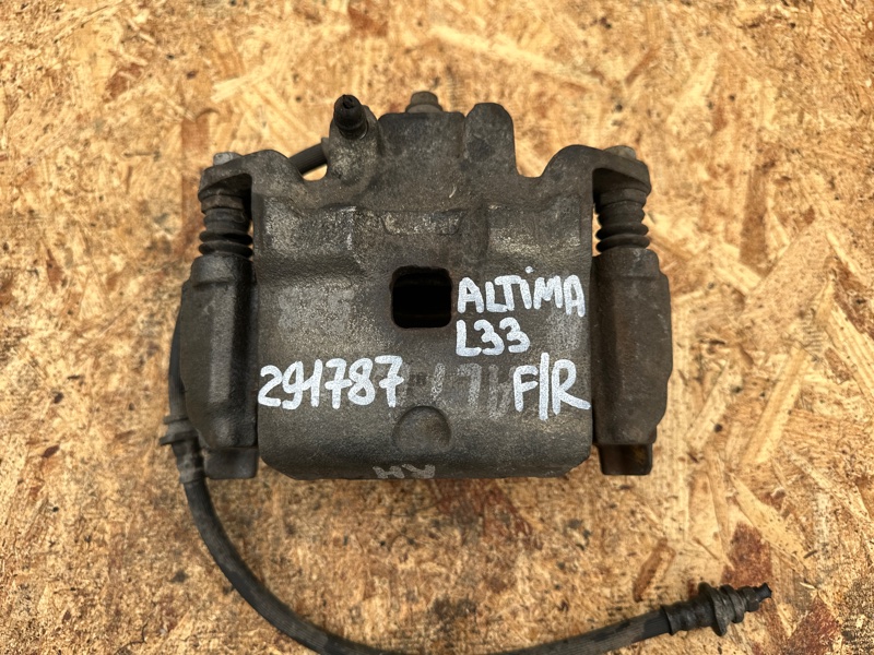 Суппорт тормозной передний правый NISSAN ALTIMA L33 12-18 41001-3TA0C Б/У