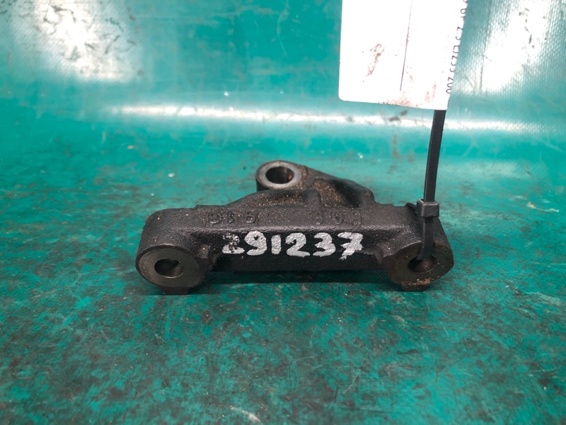 Кронштейн компрессора кондиционера OUTBACK 03-09 BP 2005 2.5 EJ253