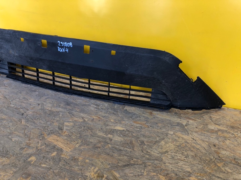 Решетка переднего бампера RAV4 18-