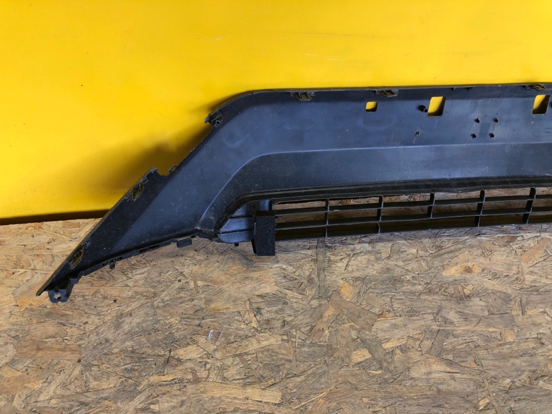 Решетка переднего бампера RAV4 18-