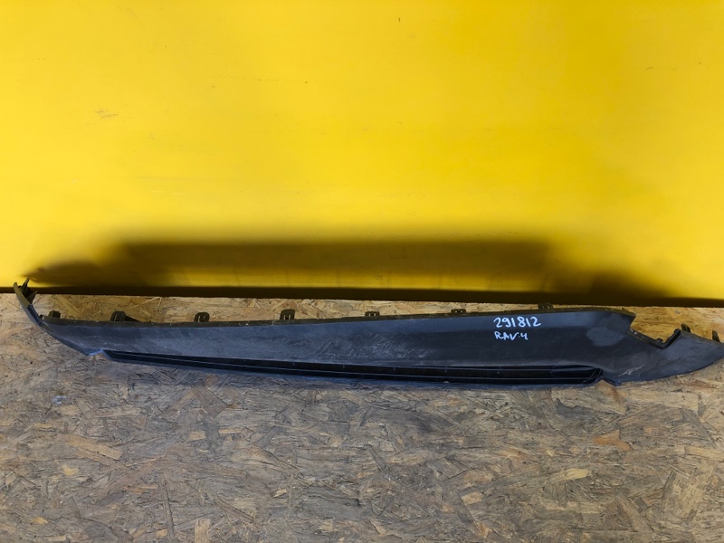 Решетка переднего бампера RAV4 18-