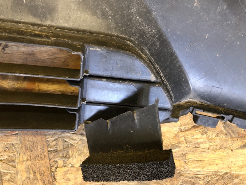 Решетка переднего бампера RAV4 18-