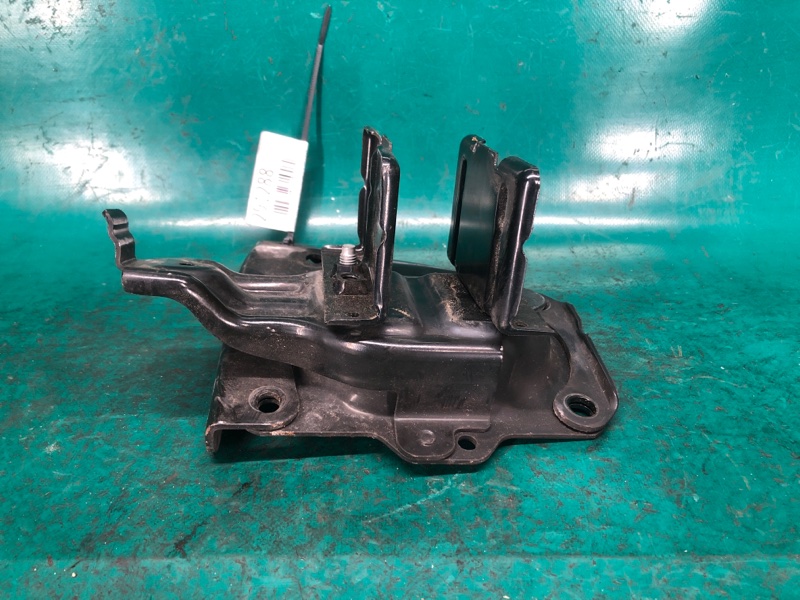 Кронштейн усилителя переднего бампера левый SUBARU OUTBACK 03-09 BP 2.5 EJ253