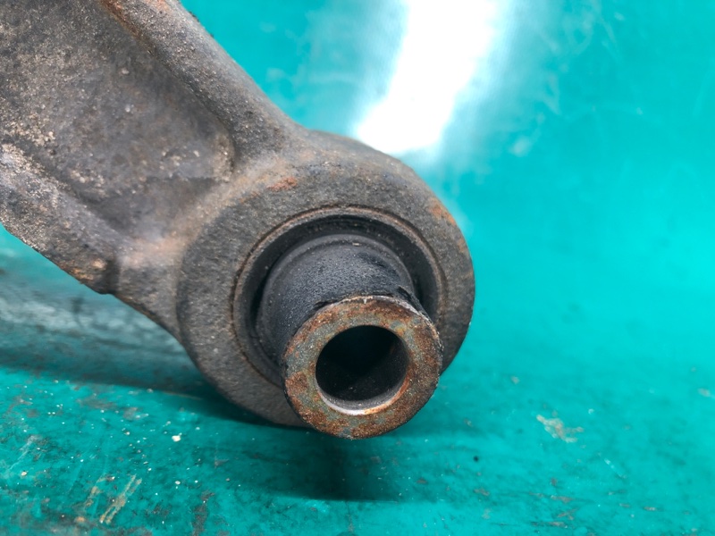 Рычаг задней подвески поперечный верхний левый SUBARU OUTBACK 03-09 BP 2.5 EJ253