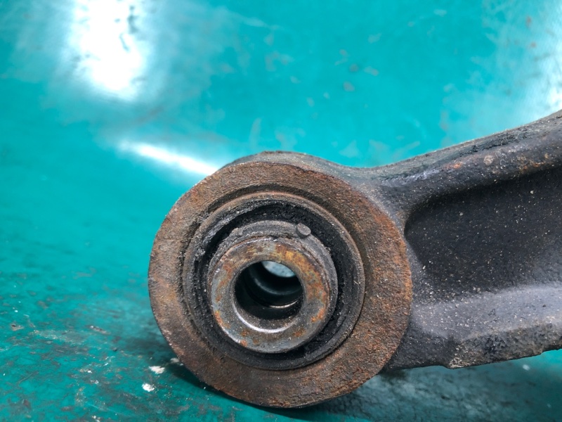 Рычаг задней подвески поперечный верхний левый OUTBACK 03-09 BP 2005 2.5 EJ253