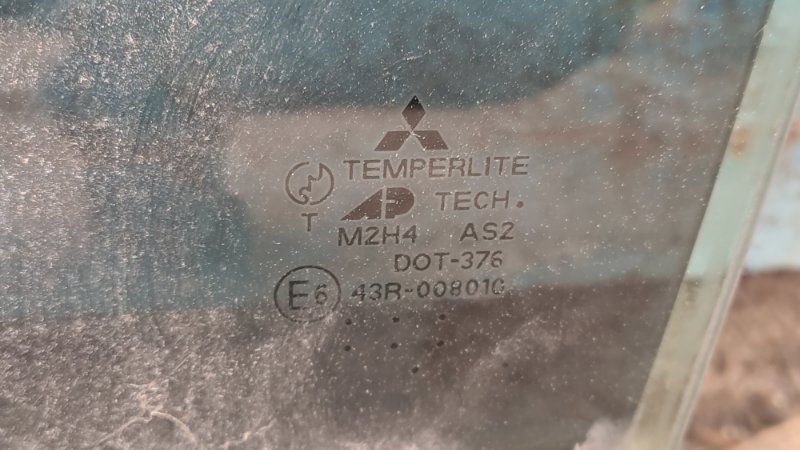 Стекло двери заднее левое GALANT 03-12