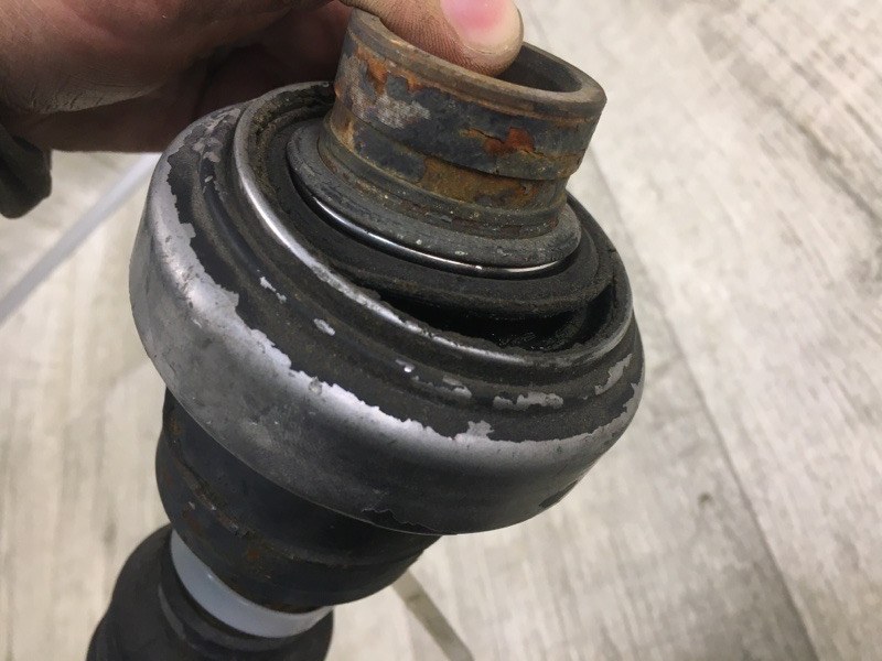 Карданный вал передний CAYENNE 10-18 2010 958 4.8 M48.02