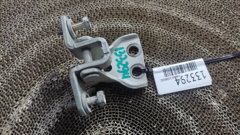 Петля двери верхняя задняя левая GALANT 03-12