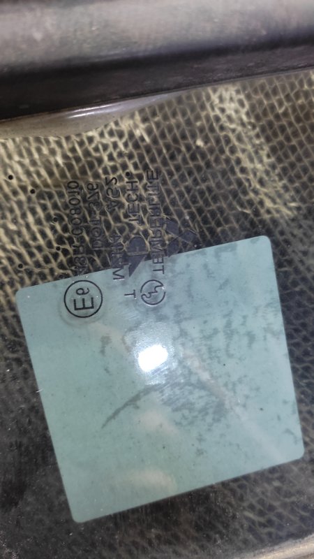 Стекло двери глухое заднее левое MITSUBISHI GALANT 03-12