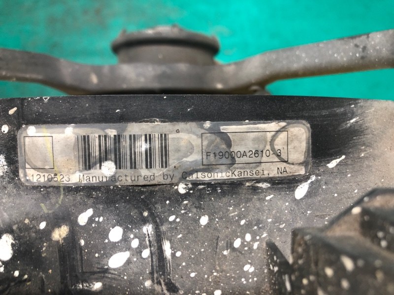 Диффузор вентилятора основного радиатора левый OUTBACK 03-09 BP 2005 2.5 EJ253