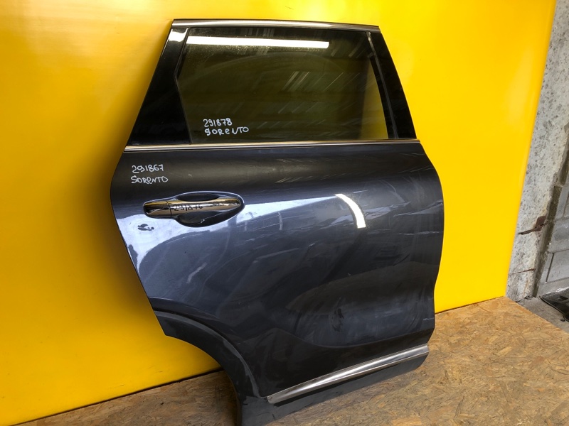 Дверь задняя правая KIA SORENTO UM 14- Дверь задняя правая KIA SORENTO UM 14-