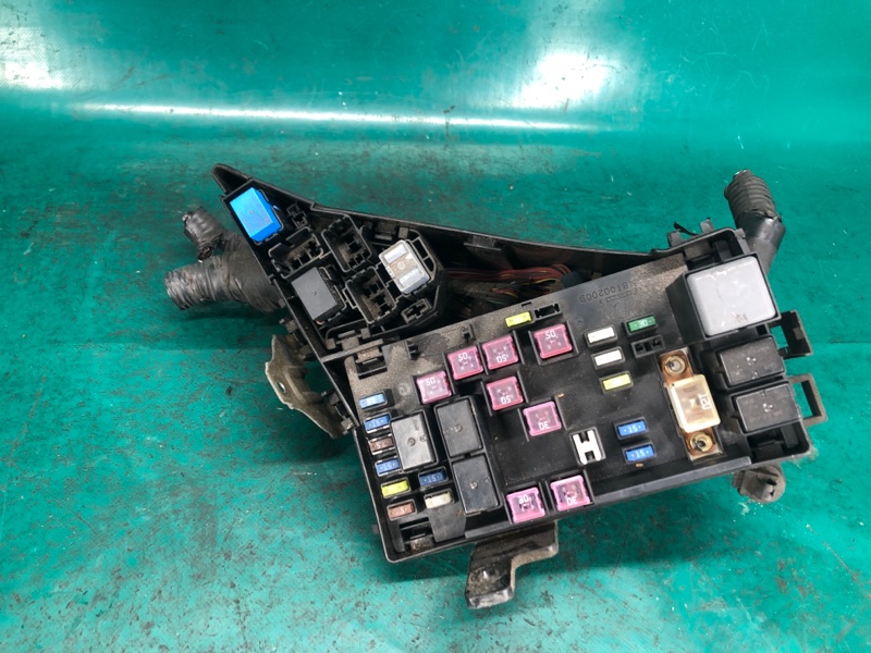 Запчасть блок предохранителей моторный отсек SUBARU OUTBACK 03-09 BP 2005 2.5 EJ253 82290AG00A Б/У Блок предохранителей моторный отсек SUBARU OUTBACK 03-09 BP 2005 2.5 EJ253 82290AG00A Б/У