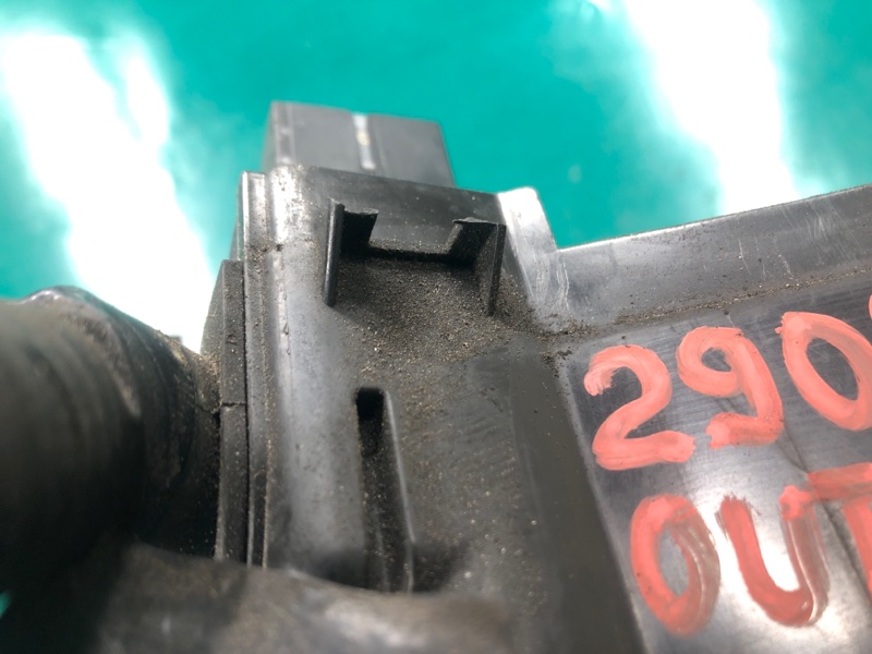 Блок предохранителей моторный отсек OUTBACK 03-09 BP 2005 2.5 EJ253 Блок предохранителей моторный отсек OUTBACK 03-09 BP 2005 2.5 EJ253