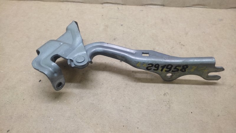 Петля капота левая MAZDA CX-7 06-12 EG21-52-420B Б/У