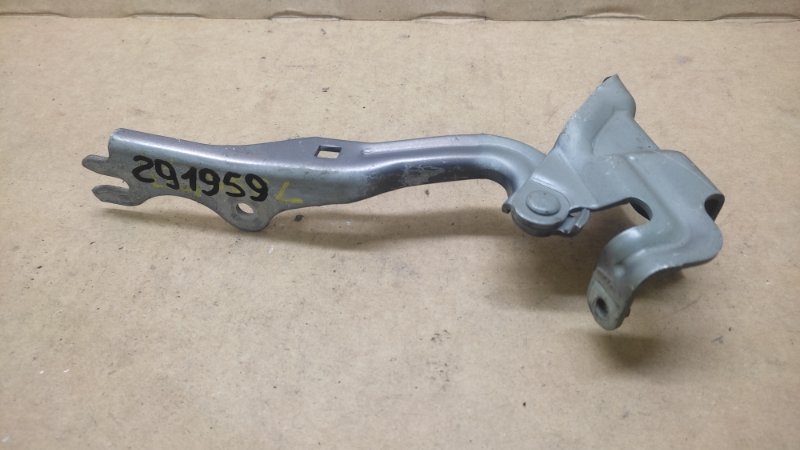 Петля капота правая MAZDA CX-7 06-12 EG21-52-410B Б/У