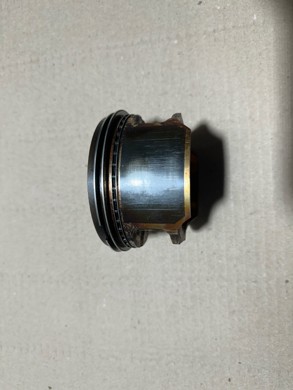 Поршень правый TOYOTA AVALON 99-05 3.0 1MZFE