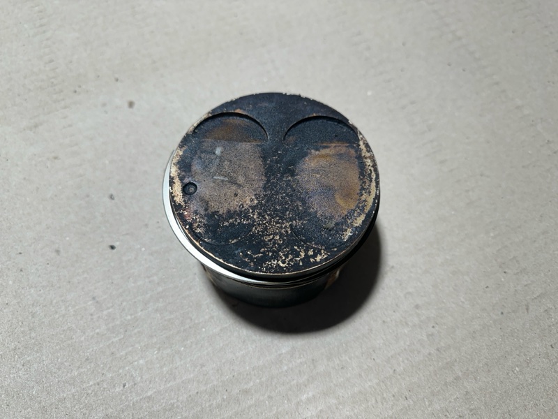 Поршень левый TOYOTA AVALON 99-05 1999 3.0 1MZFE 13301-0A020 Б/У