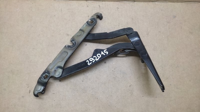 Запчасть петля крышки багажника левая VOLKSWAGEN JETTA 05-10 1K5 827 301 A Б/У Петля крышки багажника левая VOLKSWAGEN JETTA 05-10 1K5 827 301 A Б/У