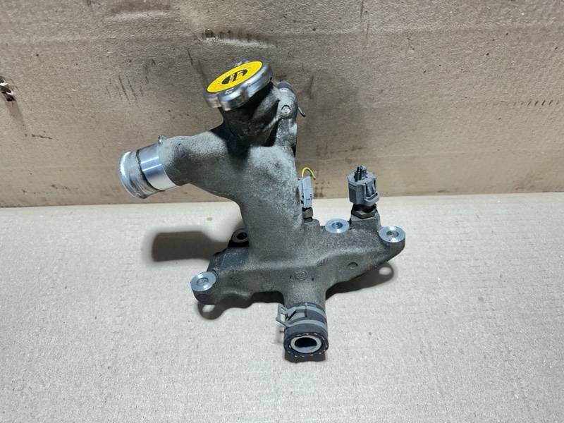 Фланец системы охлаждения TOYOTA AVALON 99-05 1999 3.0 1MZFE 16304-0A010 Б/У