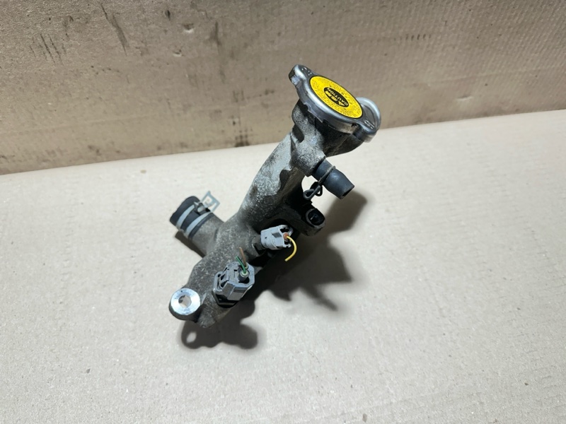 Фланец системы охлаждения AVALON 99-05 1999 3.0 1MZFE