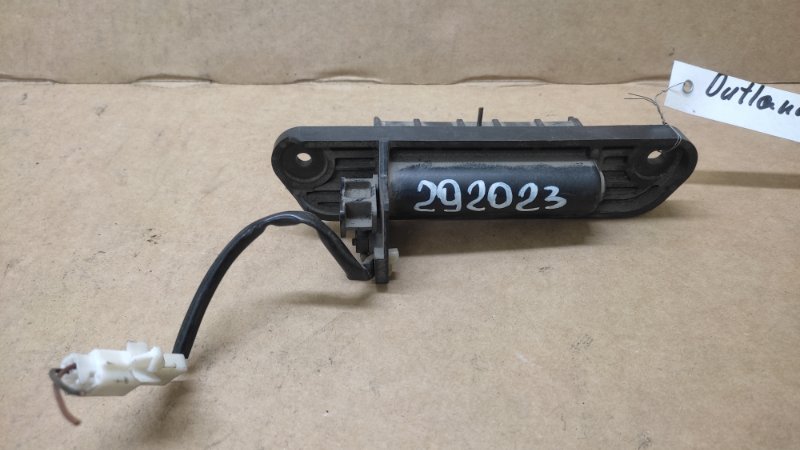 Кнопка открывания багажника наружная MITSUBISHI OUTLANDER XL 05-13
